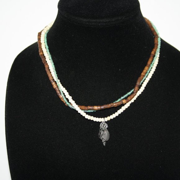 Beautiful wooden and seashell charm AERO layered necklace 16-18" - Picture 5 of 5